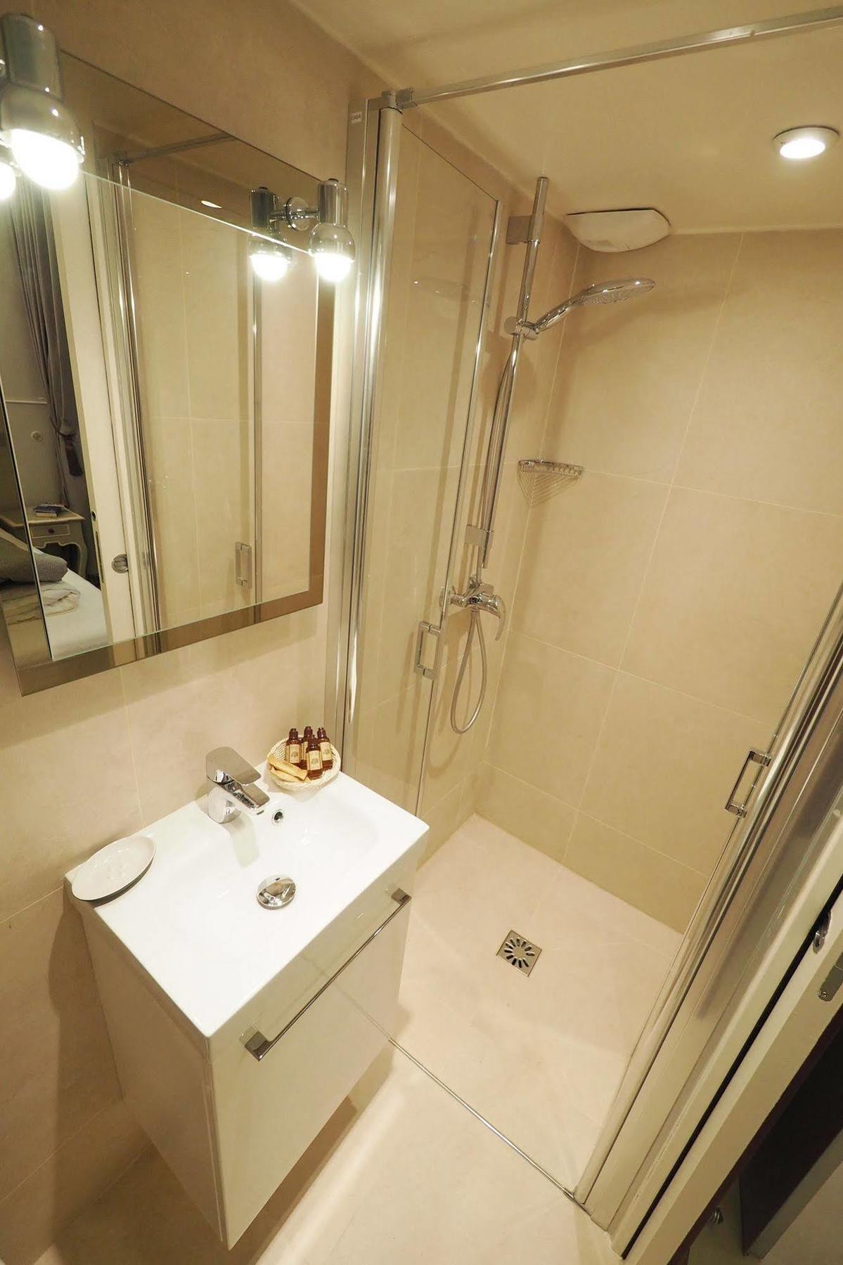 Palais Royal Chicsuites Париж Экстерьер фото