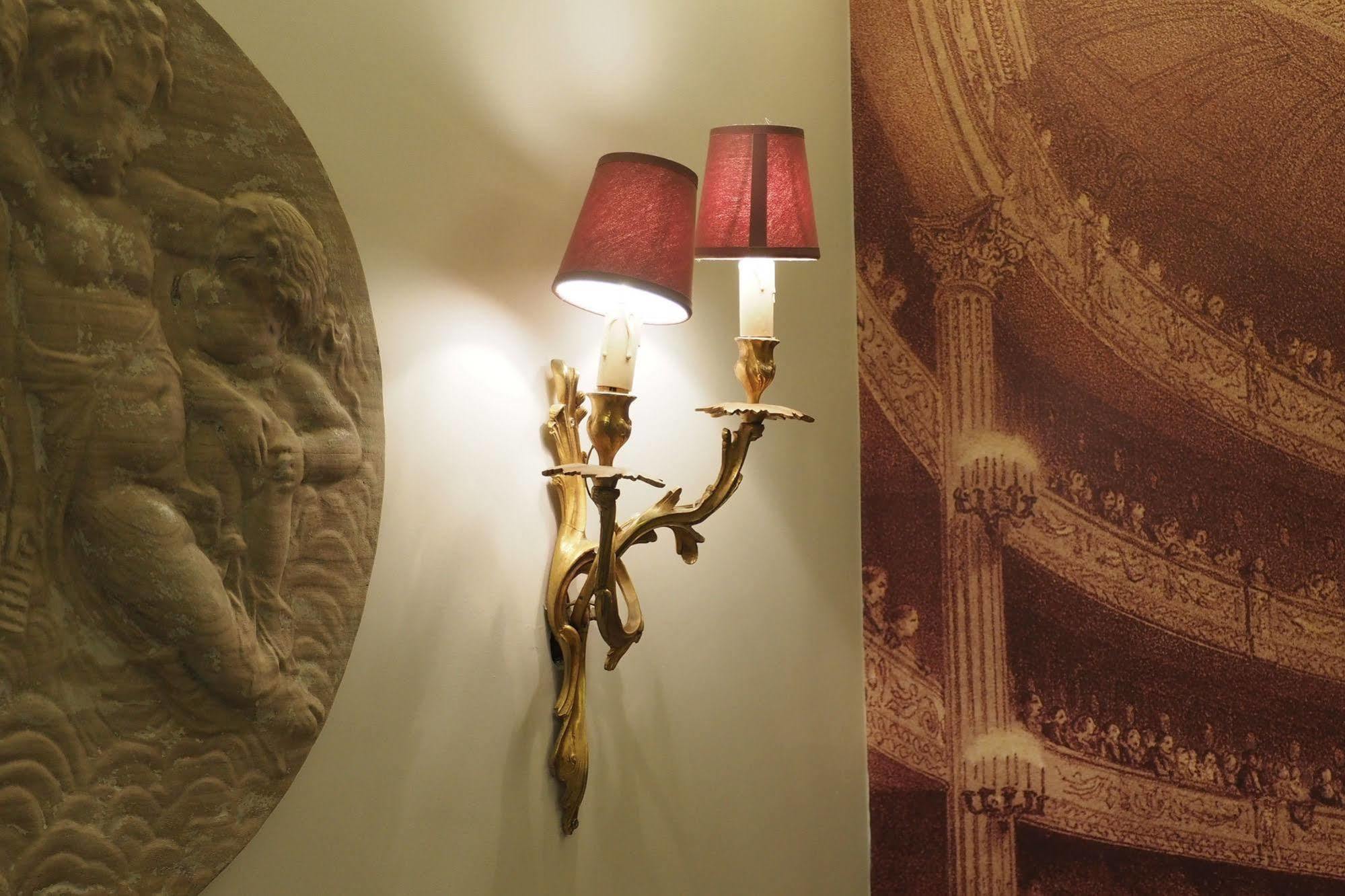 Palais Royal Chicsuites Париж Экстерьер фото